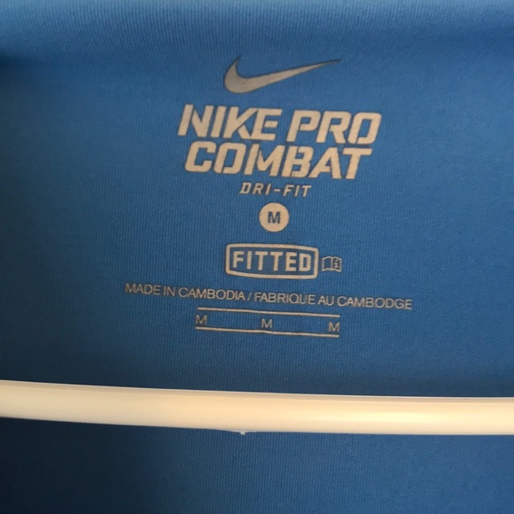 Nike top - Picture 3 of 4